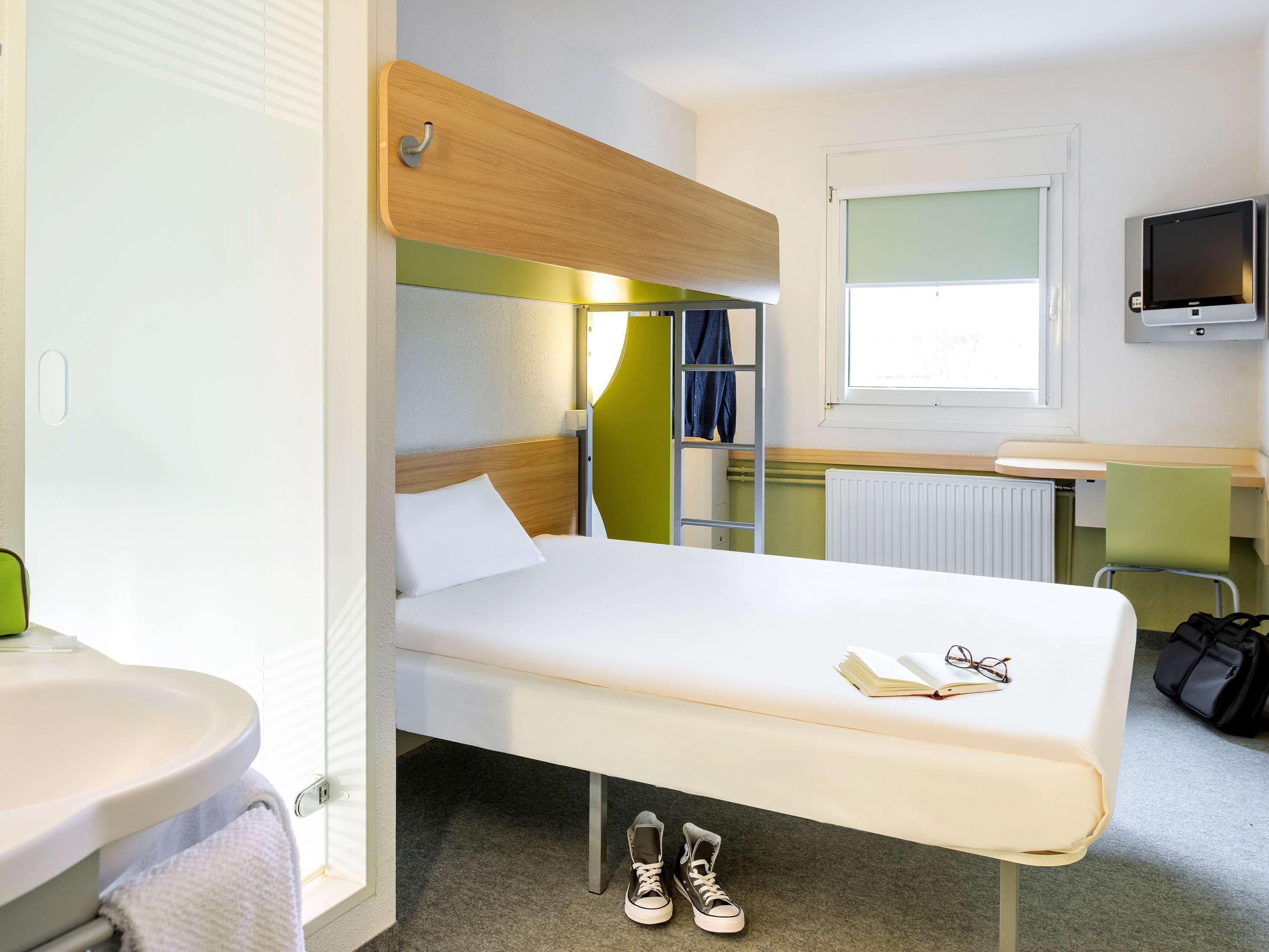 Ibis Budget Portsmouth Esterno foto