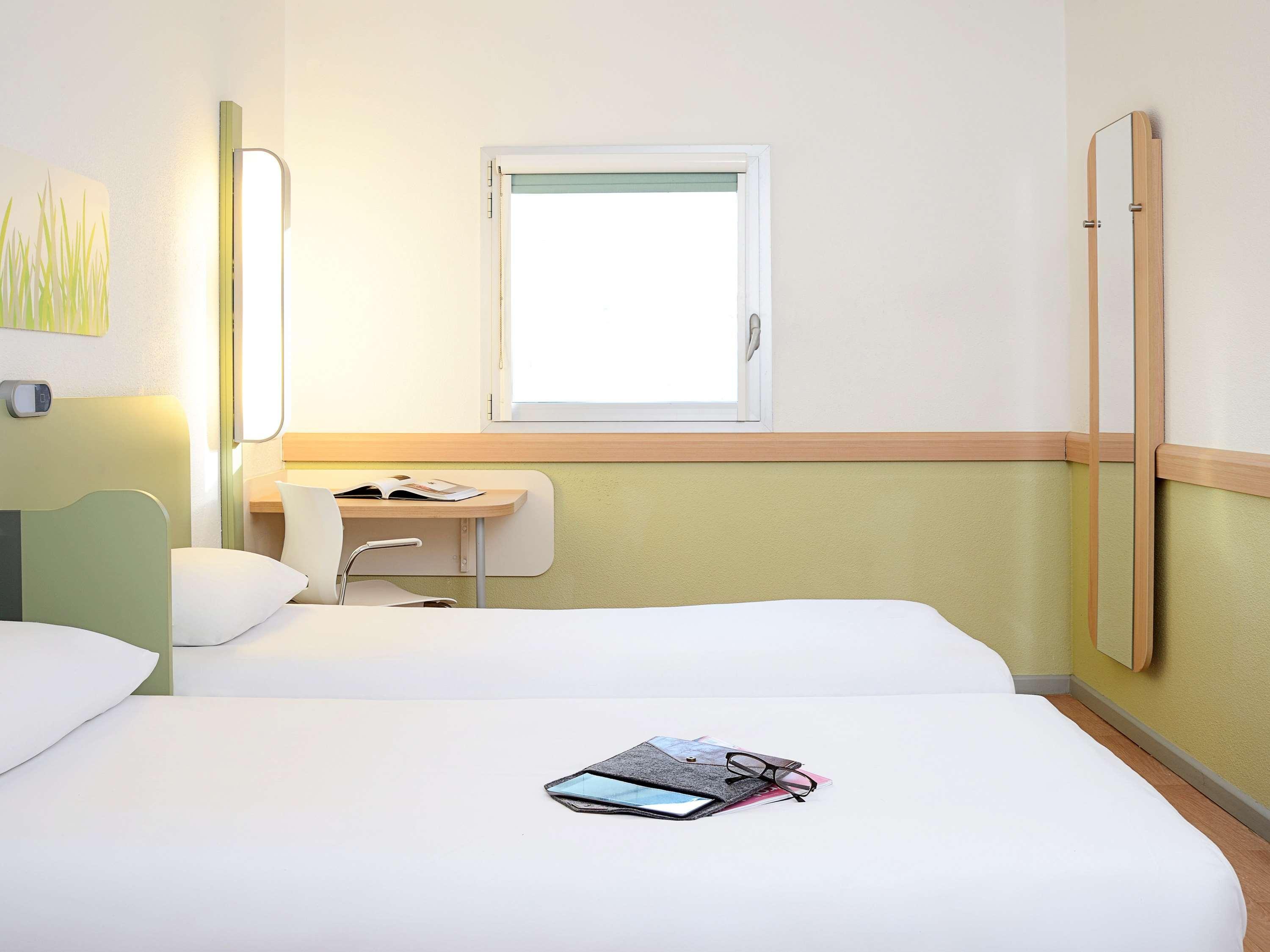 Ibis Budget Portsmouth Esterno foto