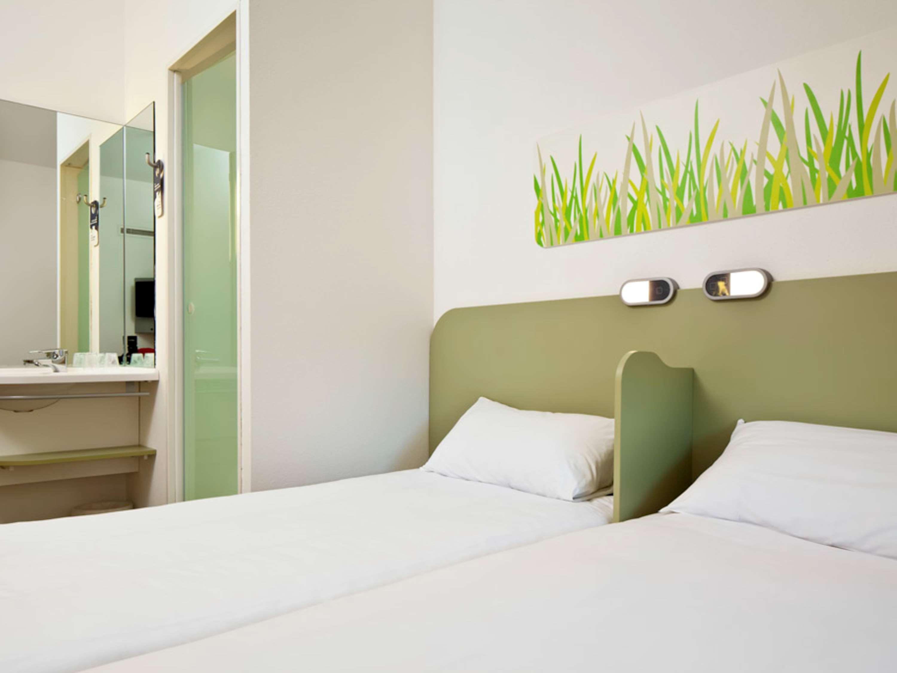 Ibis Budget Portsmouth Esterno foto