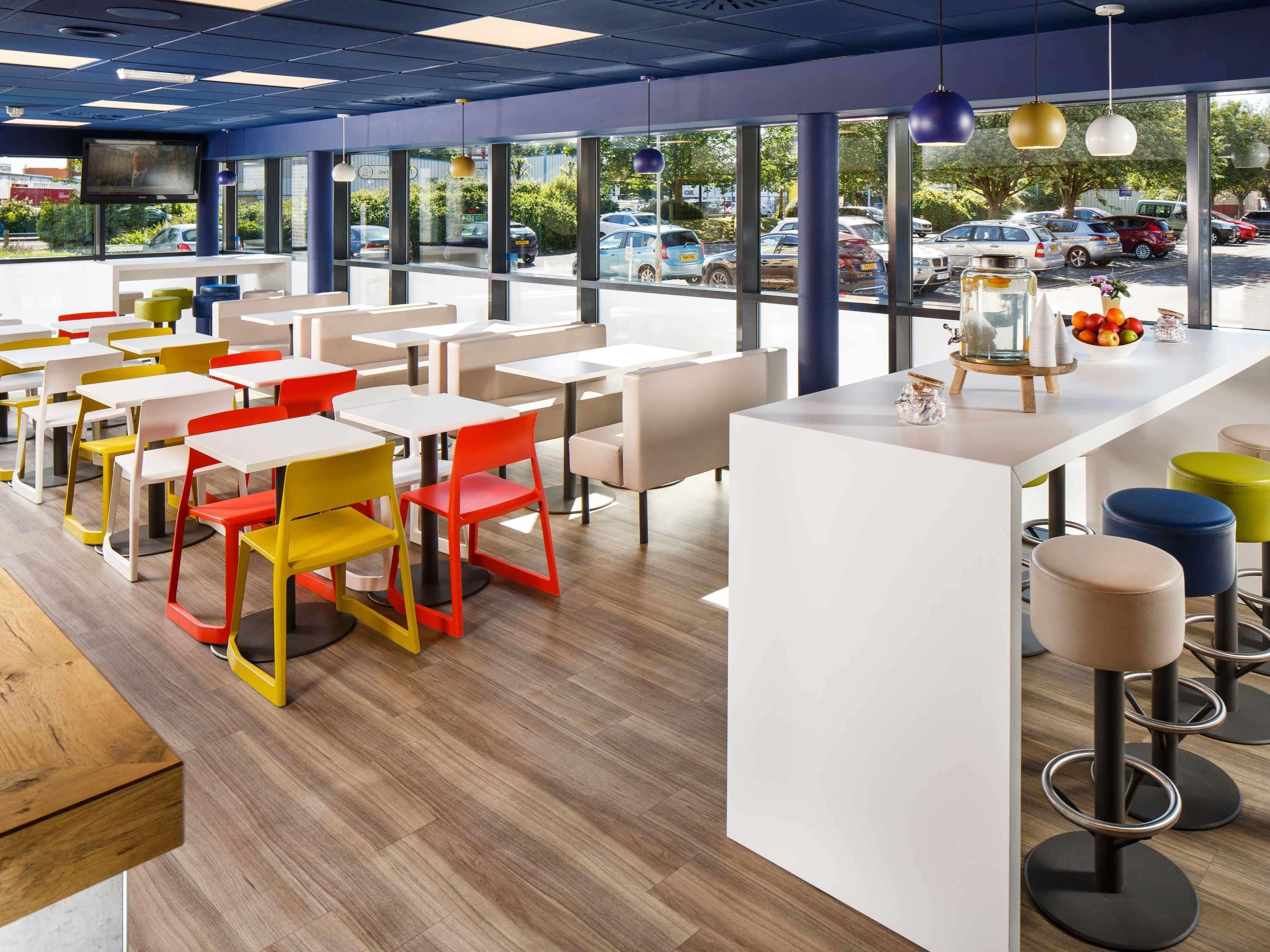 Ibis Budget Portsmouth Esterno foto