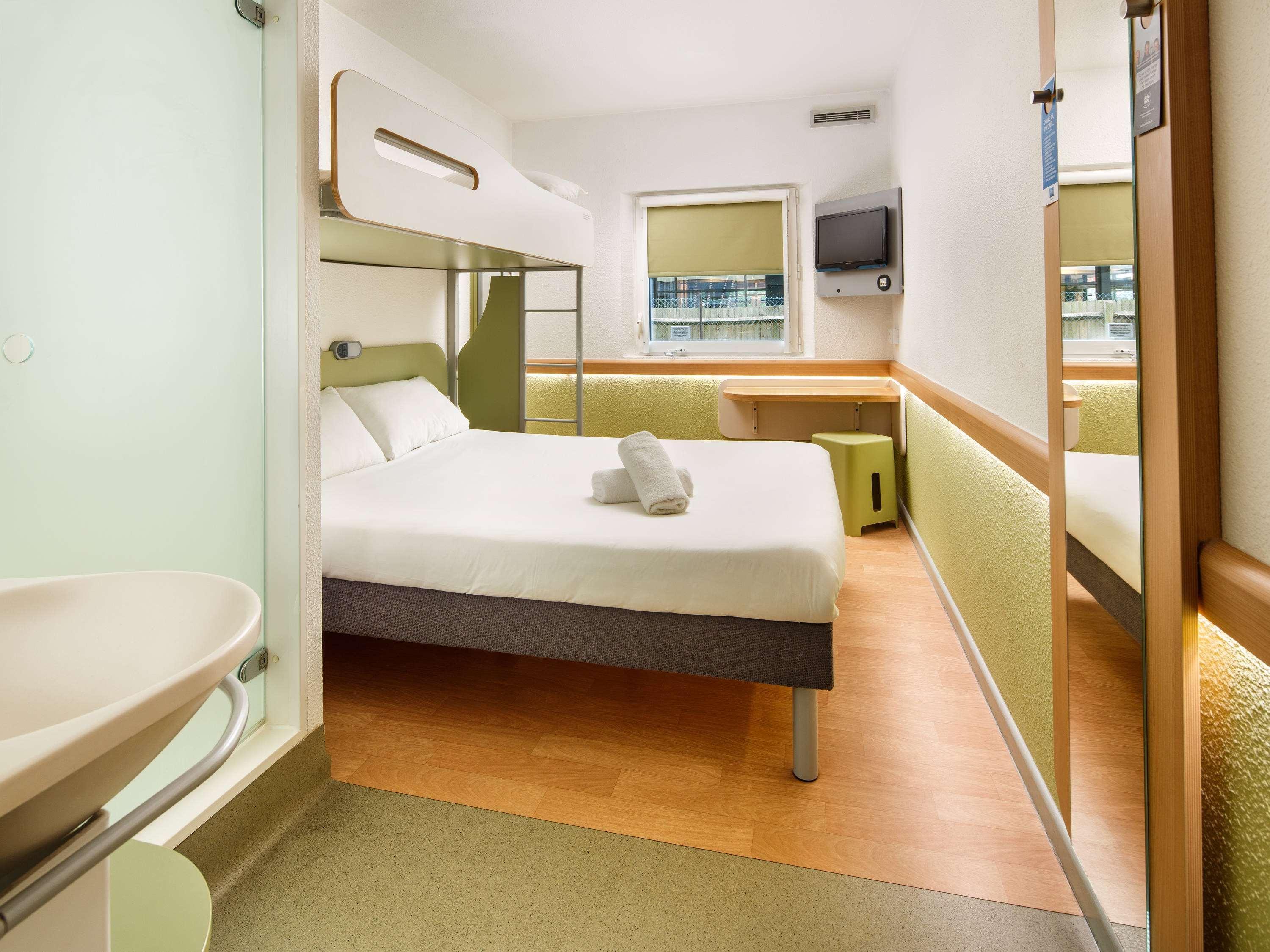 Ibis Budget Portsmouth Esterno foto