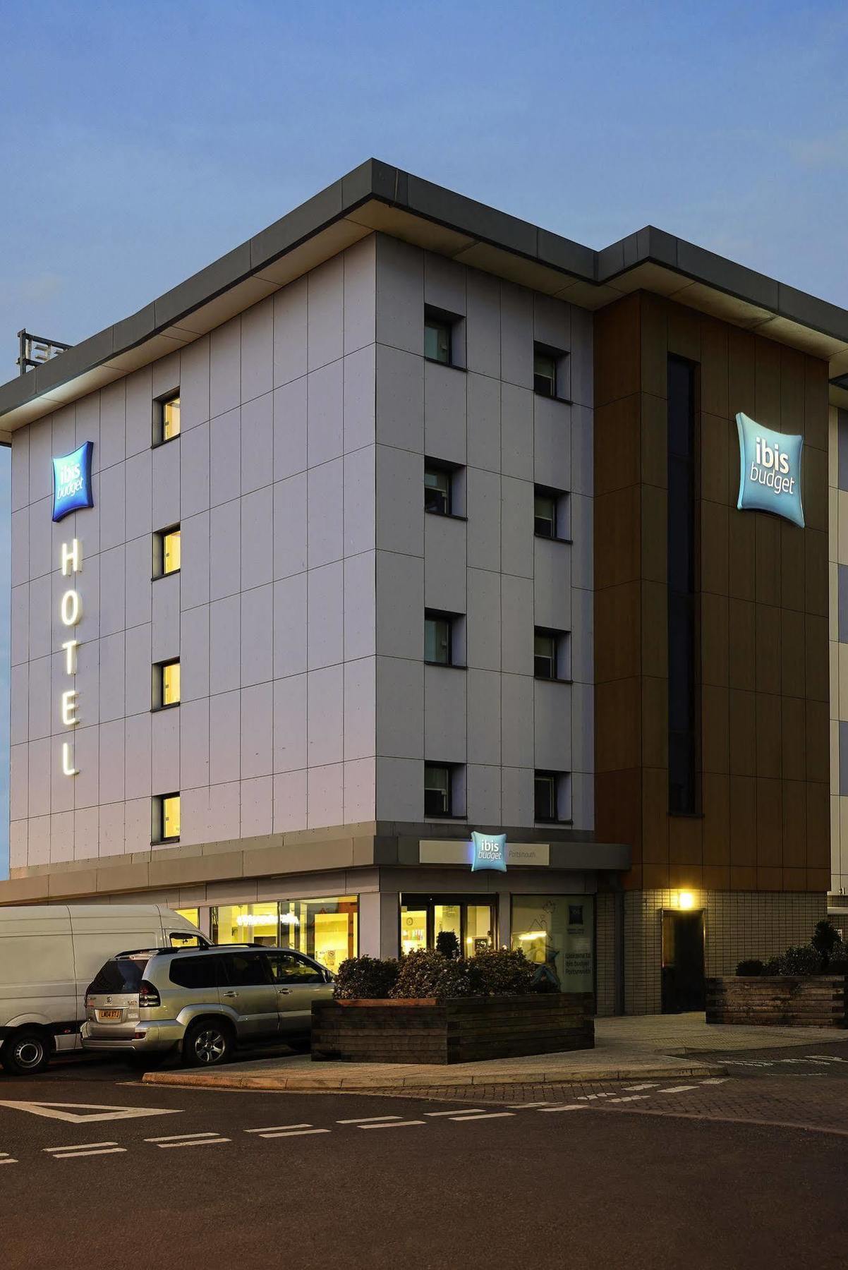 Ibis Budget Portsmouth Esterno foto