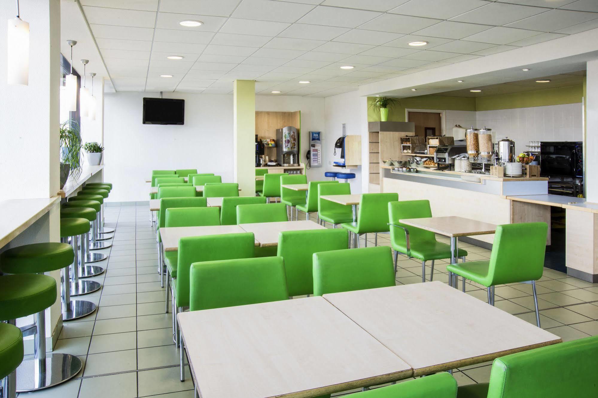 Ibis Budget Portsmouth Esterno foto