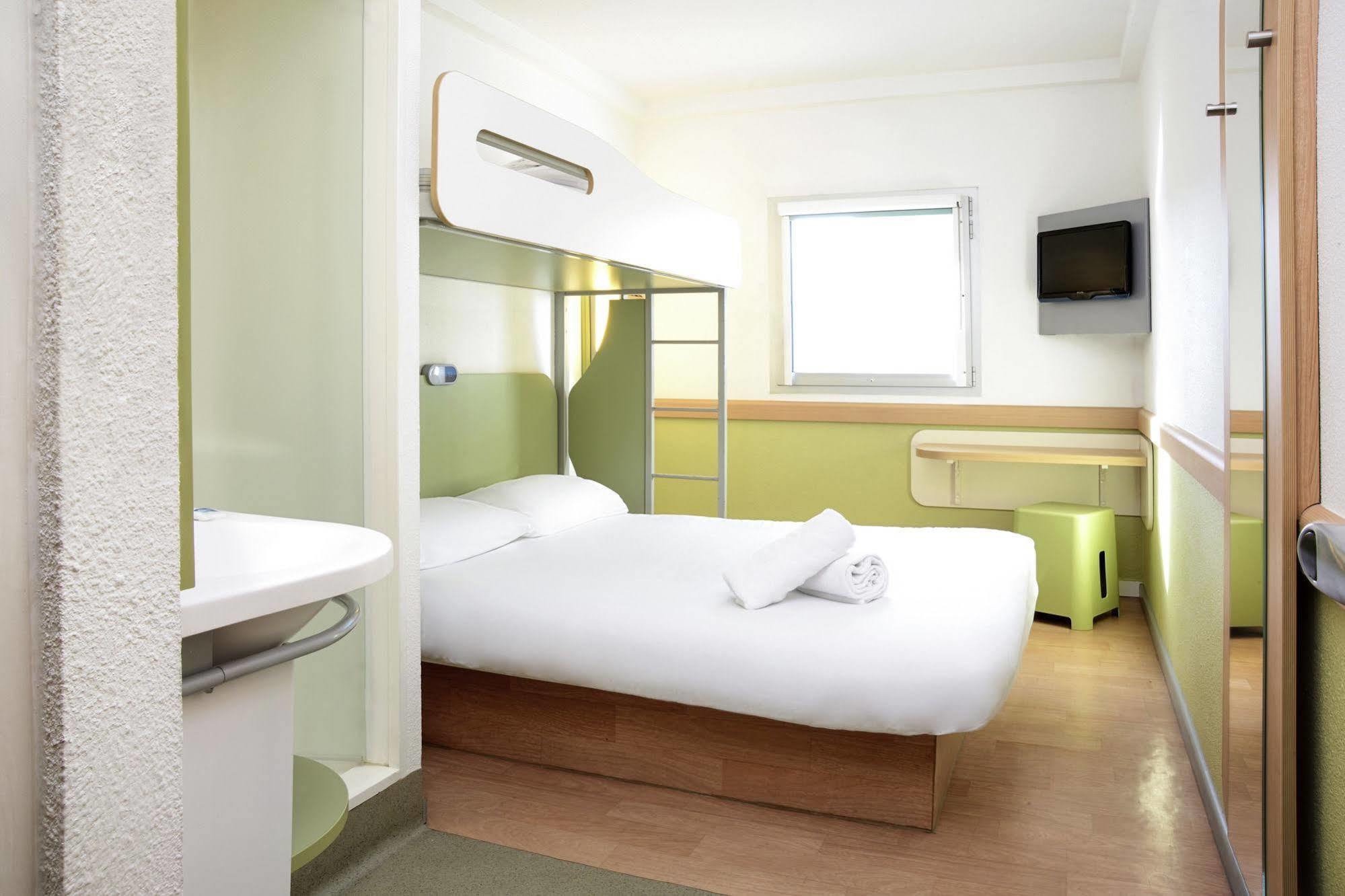 Ibis Budget Portsmouth Esterno foto