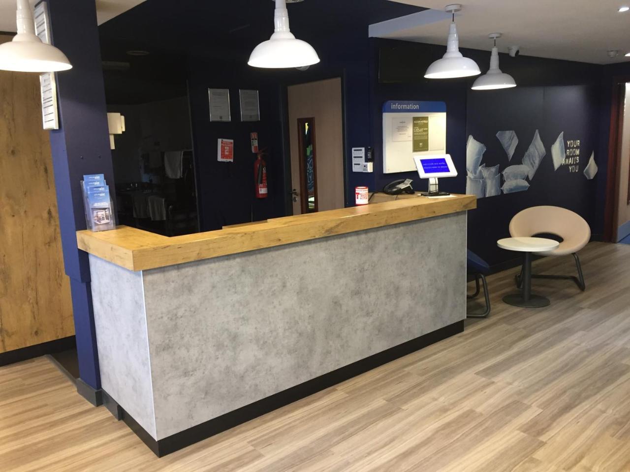 Ibis Budget Portsmouth Esterno foto
